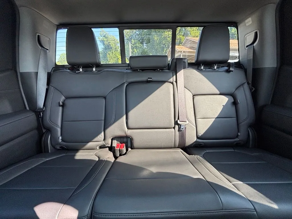 2021 Chevrolet Silverado 1500 LTZ - Photo 23