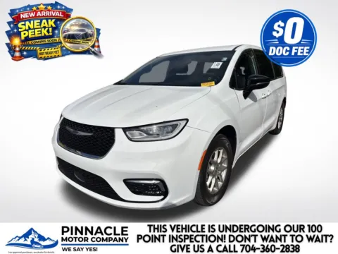 Photos of 2025 Chrysler Pacifica Select for sale in Mooresville, NC at Pinnacle Motor Company LKN
