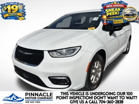 Photos of 2025 Chrysler Pacifica Select for sale in Mooresville, NC at Pinnacle Motor Company LKN