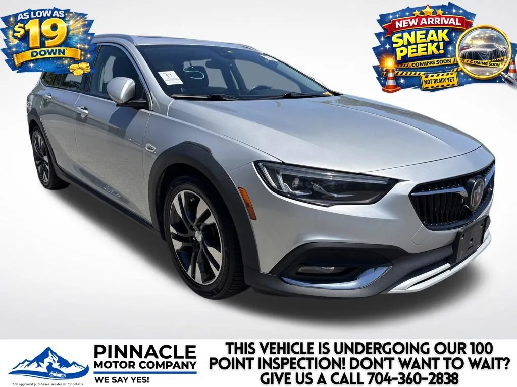 2018 Buick Regal Essence AWD's photo