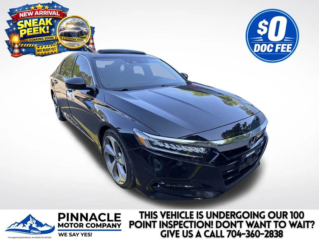 2018 Honda Accord 2.0T Touring Auto's photo