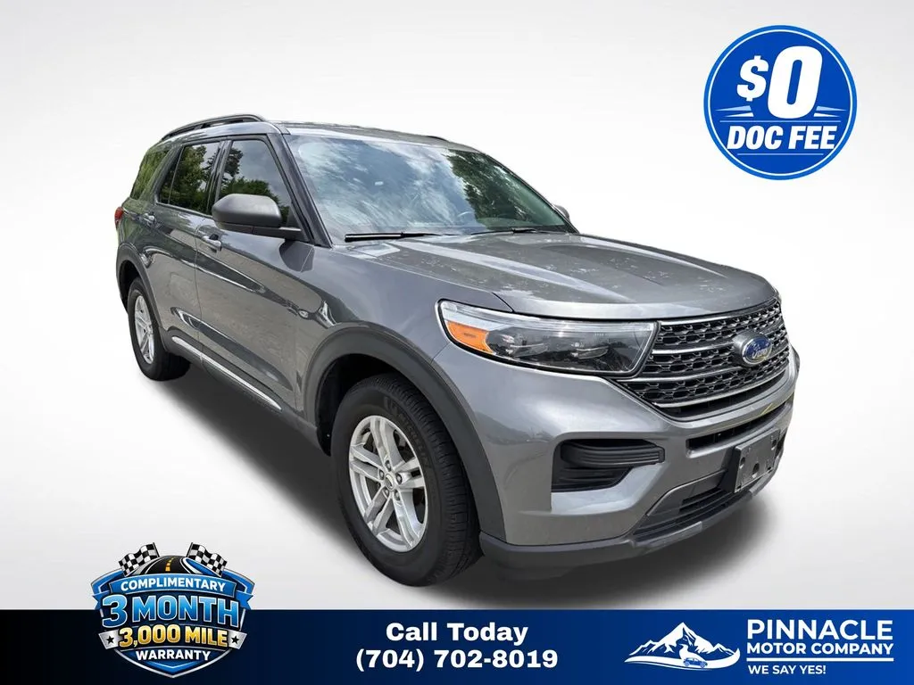 2022 Ford Explorer XLT 4WD's photo
