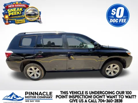 Photos of 2010 Toyota Highlander for sale in Mooresville, NC at Pinnacle Motor Company LKN