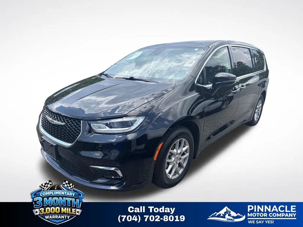 2024 Chrysler Pacifica Touring L - Photo 7