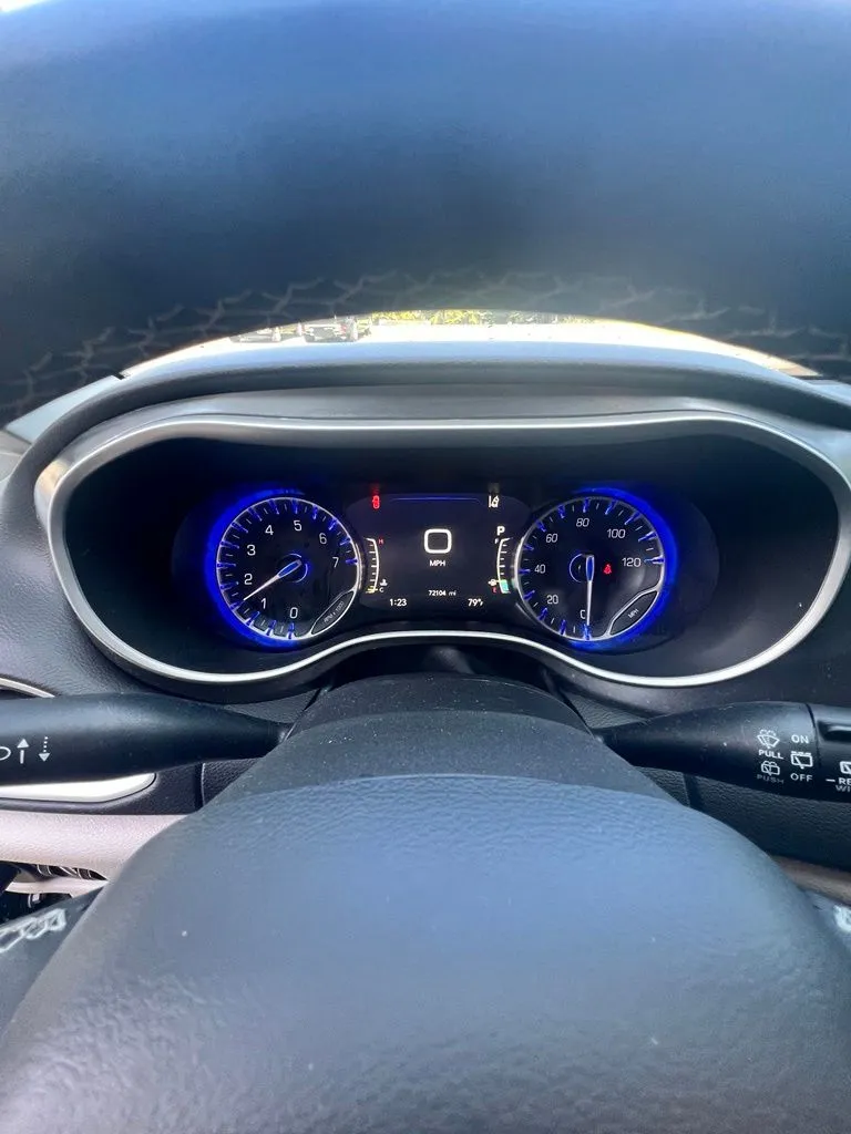 2024 Chrysler Pacifica Touring L - Photo 17