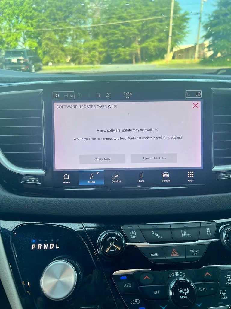 2024 Chrysler Pacifica Touring L - Photo 20