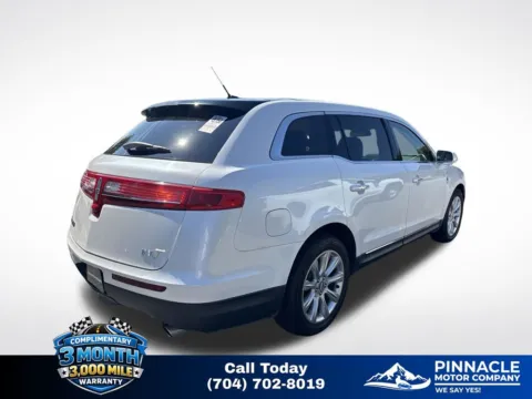 More photos of 2017 Lincoln MKT Elite at Pinnacle Motor Company LKN, NC