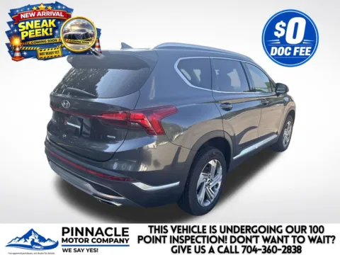 More photos of 2022 Hyundai Santa Fe SEL at Pinnacle Motor Company LKN, NC