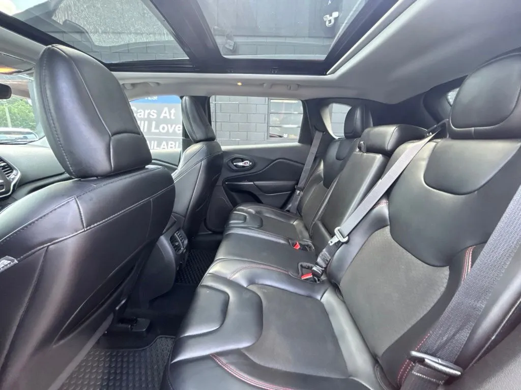 2021 Jeep Cherokee Trailhawk - Photo 26