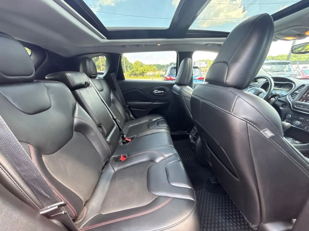2021 Jeep Cherokee Trailhawk - Photo 23