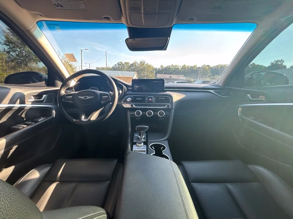 2023 GENESIS G70 Standard - Photo 16
