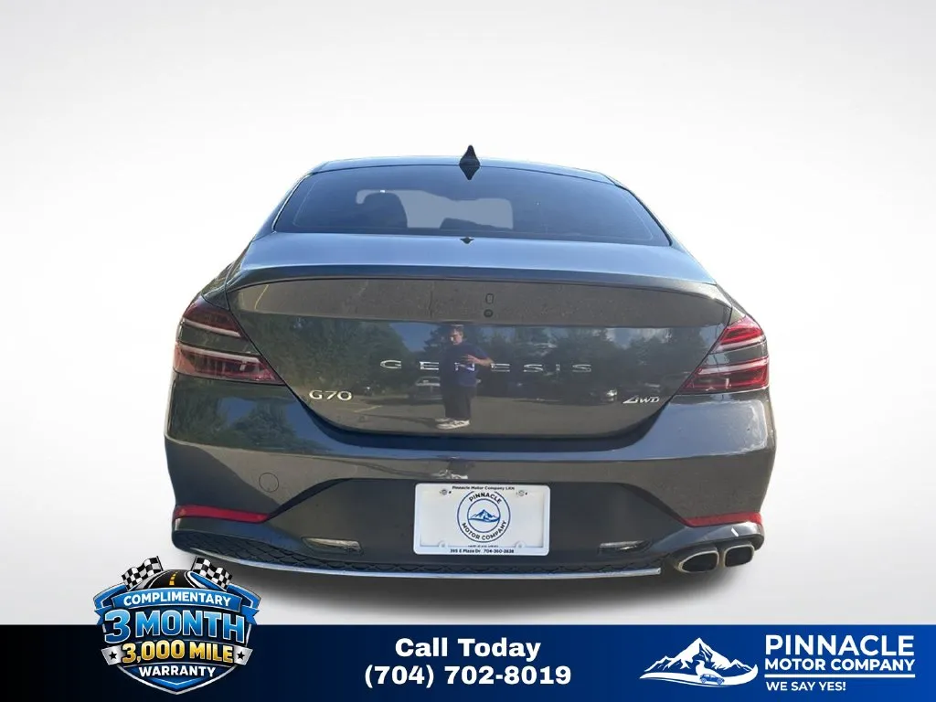 2023 GENESIS G70 Standard - Photo 6