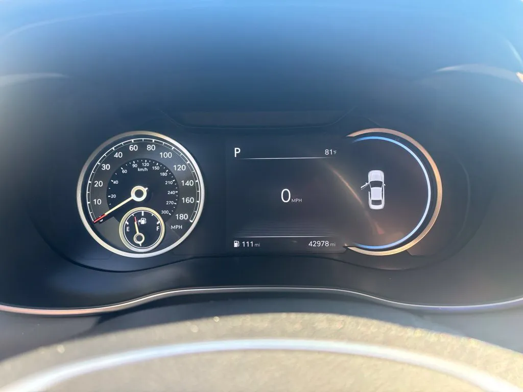 2023 GENESIS G70 Standard - Photo 12