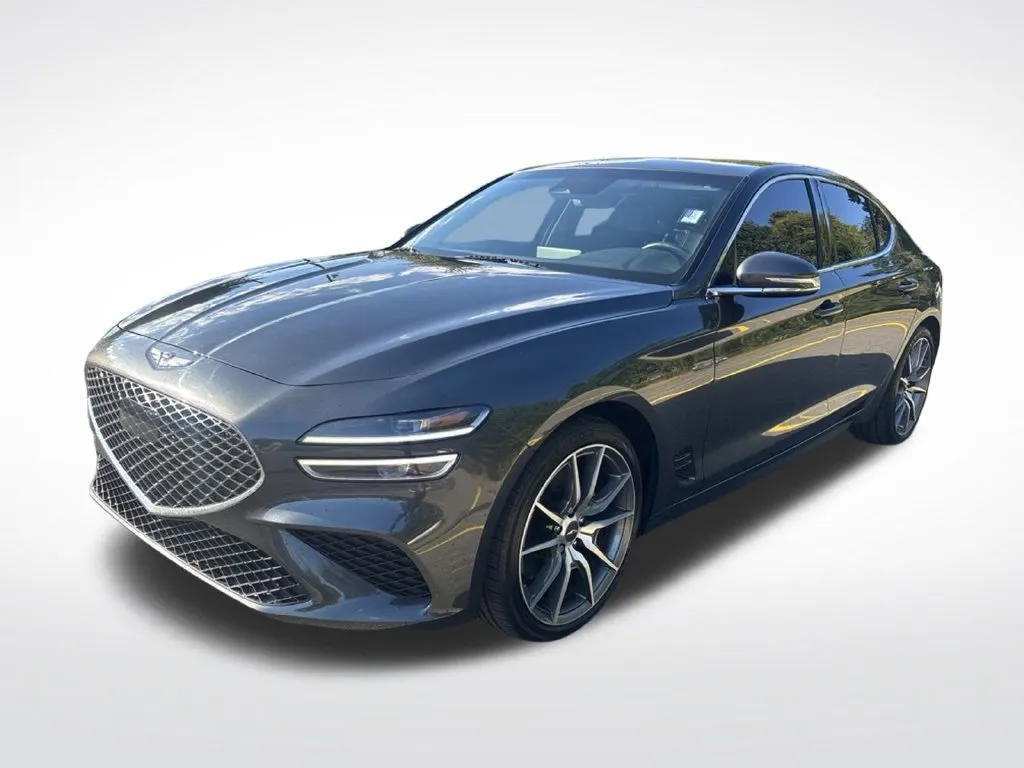 2023 GENESIS G70 Standard - Photo 9