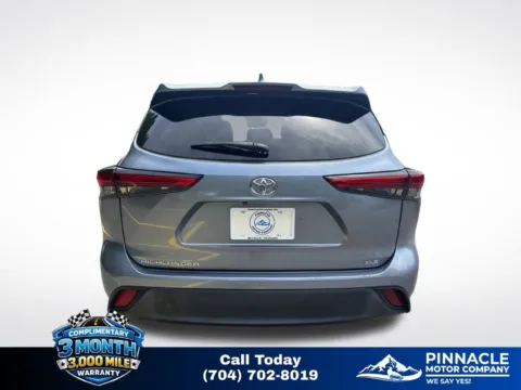 More photos of 2022 Toyota Highlander XLE at Pinnacle Motor Company LKN, NC