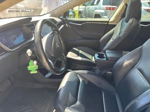 More photos of 2015 Tesla Model S 70D at Pinnacle Motor Company LKN, NC