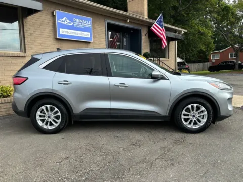 Photos of 2021 Ford Escape Hybrid SE for sale in Mooresville, NC at Pinnacle Motor Company LKN