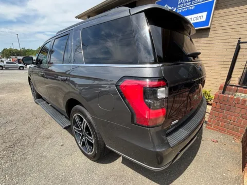 More photos of 2019 Ford Expedition Limited at Pinnacle Motor Company LKN, NC
