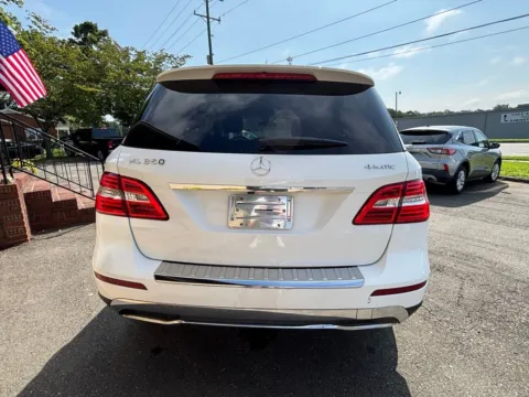 More photos of 2015 Mercedes-Benz M-Class ML 350 at Pinnacle Motor Company LKN, NC