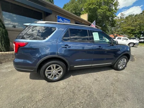 More photos of 2019 Ford Explorer XLT at Pinnacle Motor Company LKN, NC