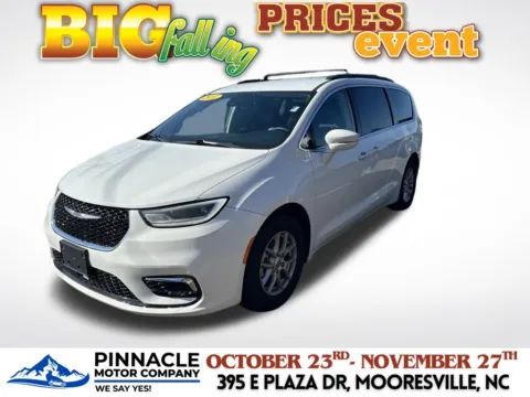 Another view of 2022 Chrysler Pacifica Touring L for sale in Mooresville, NC at Pinnacle Motor Company LKN