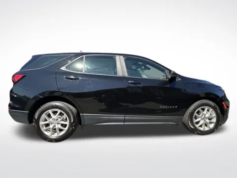 Photos of 2022 Chevrolet Equinox LS for sale in Mooresville, NC at Pinnacle Motor Company LKN