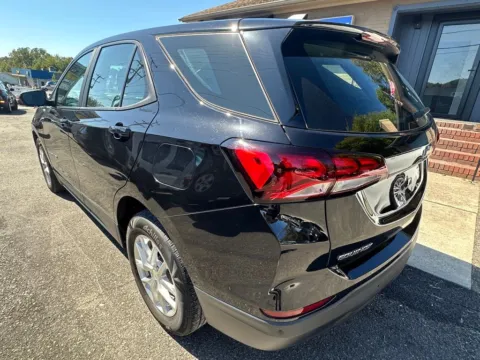More photos of 2022 Chevrolet Equinox LS at Pinnacle Motor Company LKN, NC