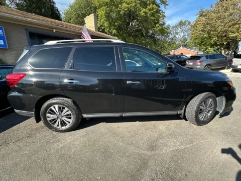 Photos of 2020 Nissan Pathfinder SV for sale in Mooresville, NC at Pinnacle Motor Company LKN