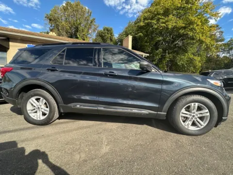 Photos of 2022 Ford Explorer XLT for sale in Mooresville, NC at Pinnacle Motor Company LKN