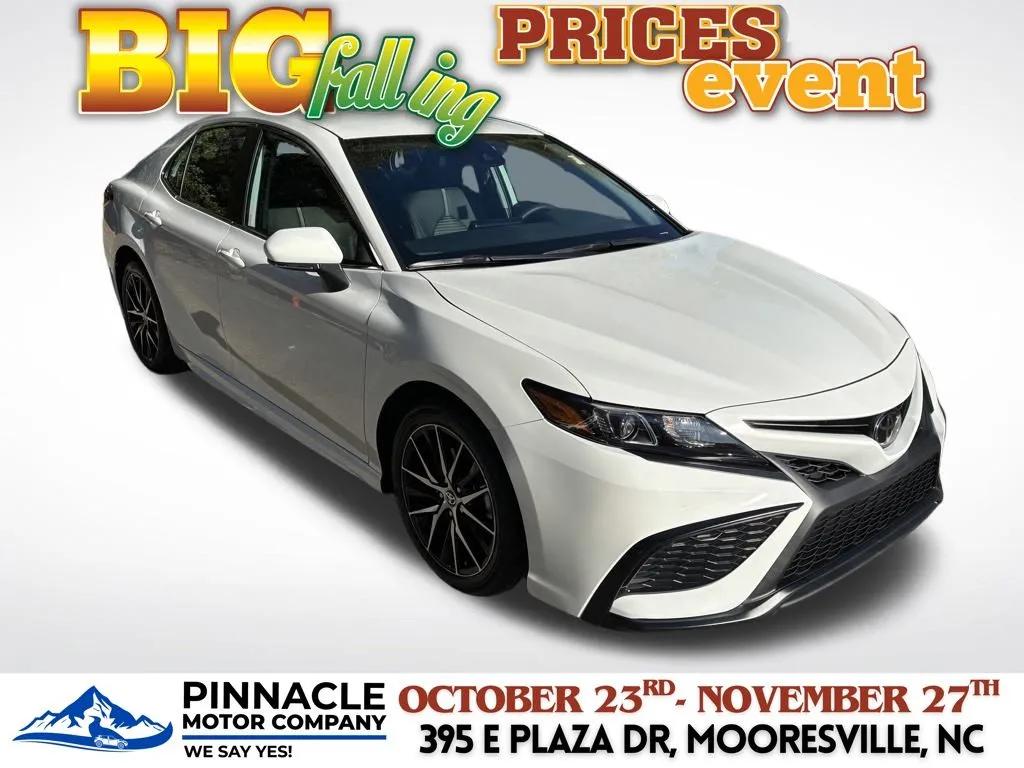 White 2024 Toyota Camry SE for sale in Mooresville, NC