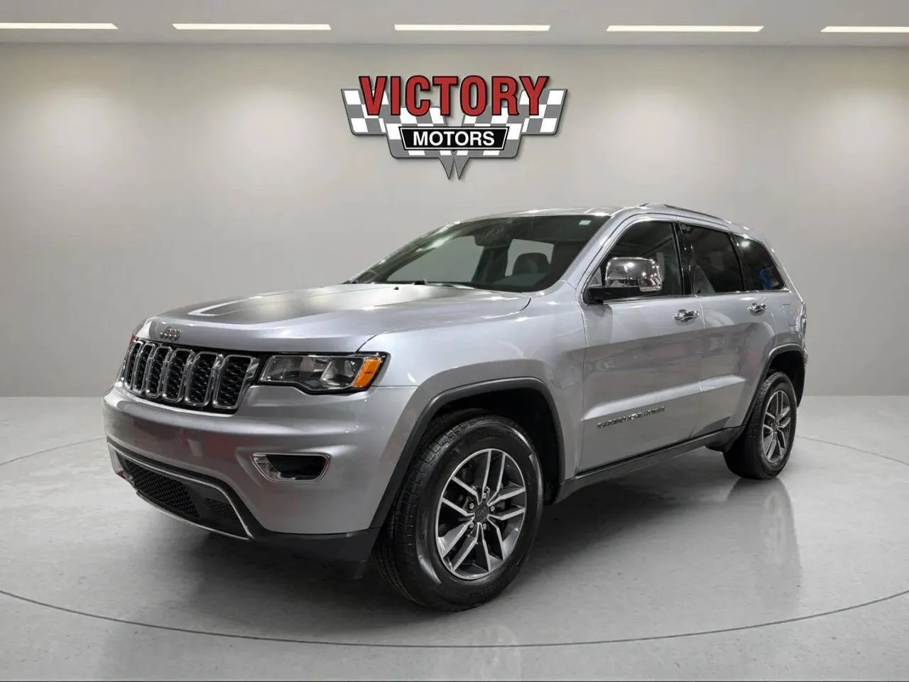 Gray 2020 Jeep Grand Cherokee Limited 4x4 4dr SUV for sale in Lake Orion, MI