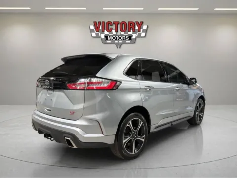 More photos of 2022 Ford Edge ST AWD 4dr Crossover at Victory Motors Lake Orion, MI