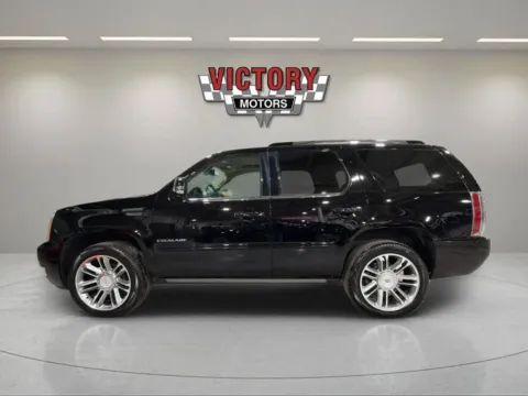 Photos of 2014 Cadillac Escalade Premium AWD 4dr SUV for sale in Lake Orion, MI at Victory Motors Lake Orion