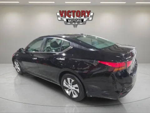 Another view of 2020 Nissan Altima 2.5 S 4dr Sedan for sale in Lake Orion, MI at Victory Motors Lake Orion