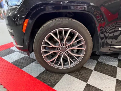 More photos of 2021 Jeep Grand Cherokee L Summit Reserve 4x4 4dr SUV at Victory Motors Lake Orion, MI