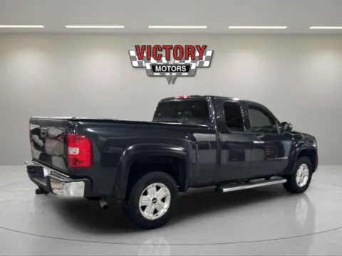 More photos of 2010 Chevrolet Silverado 1500 LT 4x4 4dr Extended Cab 6.5 ft. SB at Victory Motors Lake Orion, MI