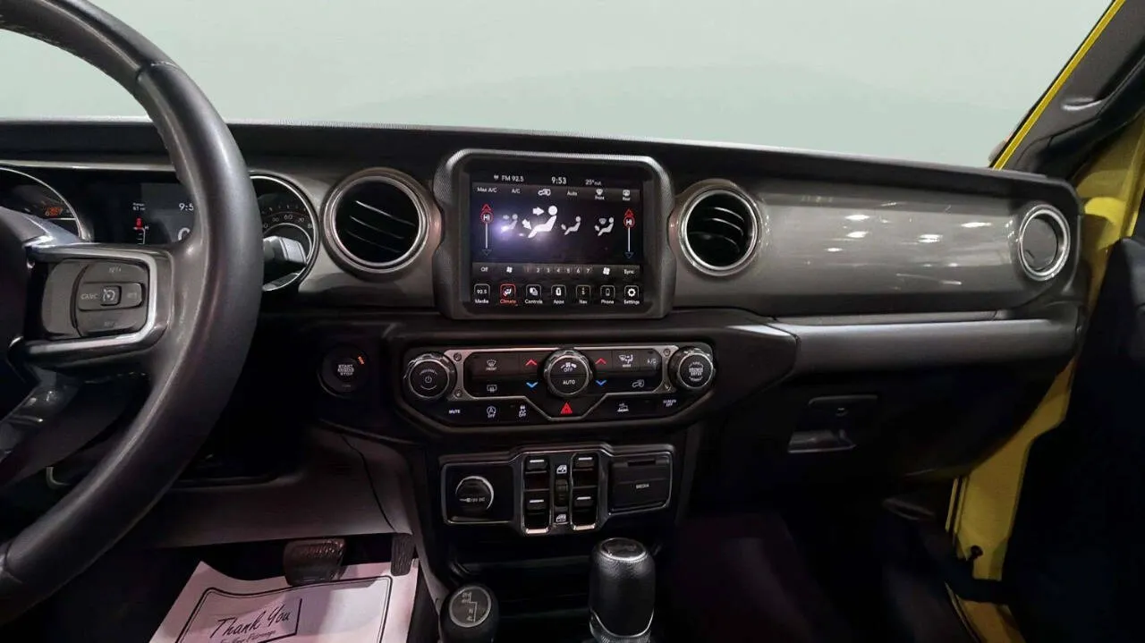 2023 Jeep Wrangler 4-Door Sahara - Photo 20