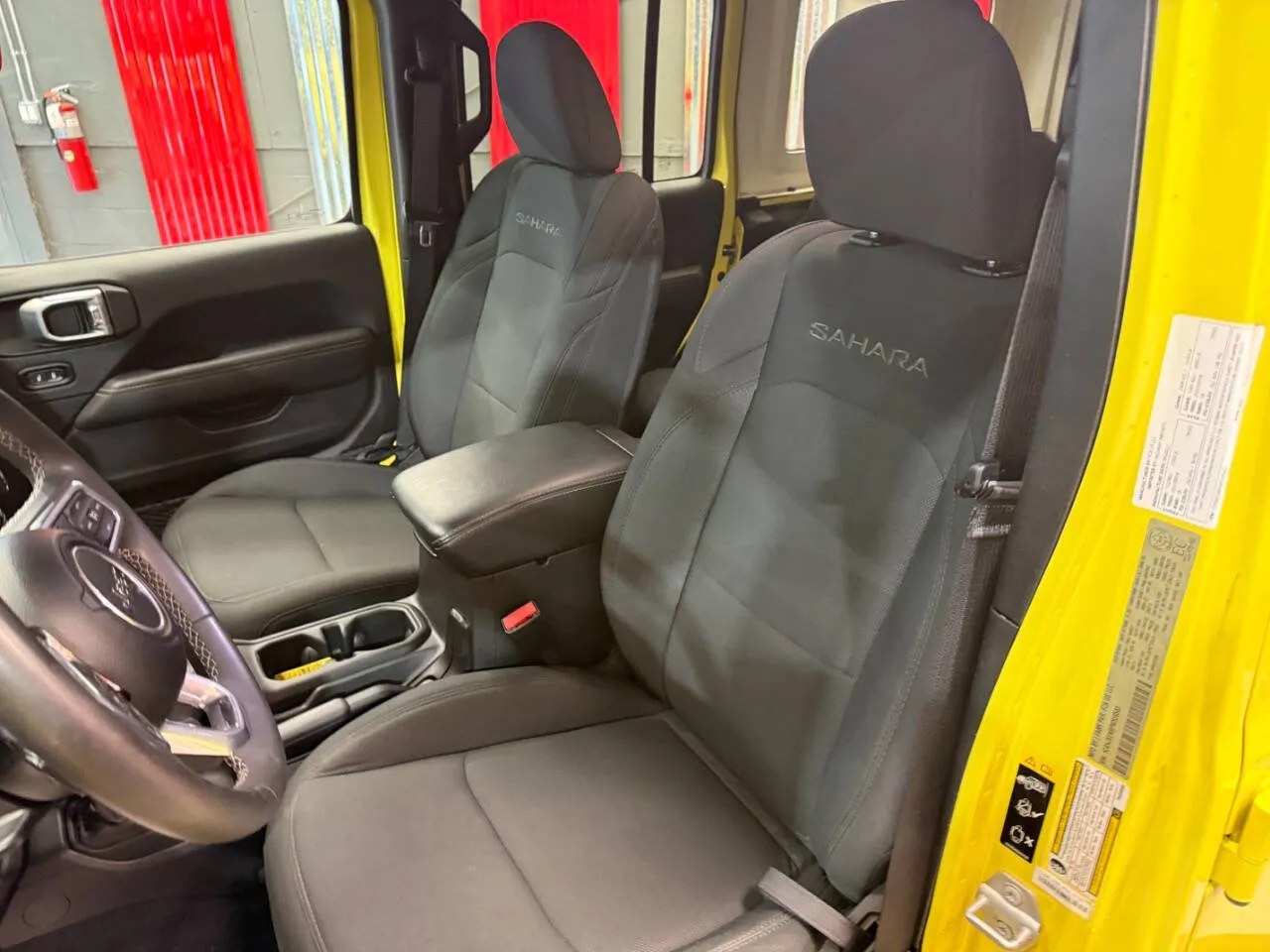 2023 Jeep Wrangler 4-Door Sahara - Photo 15