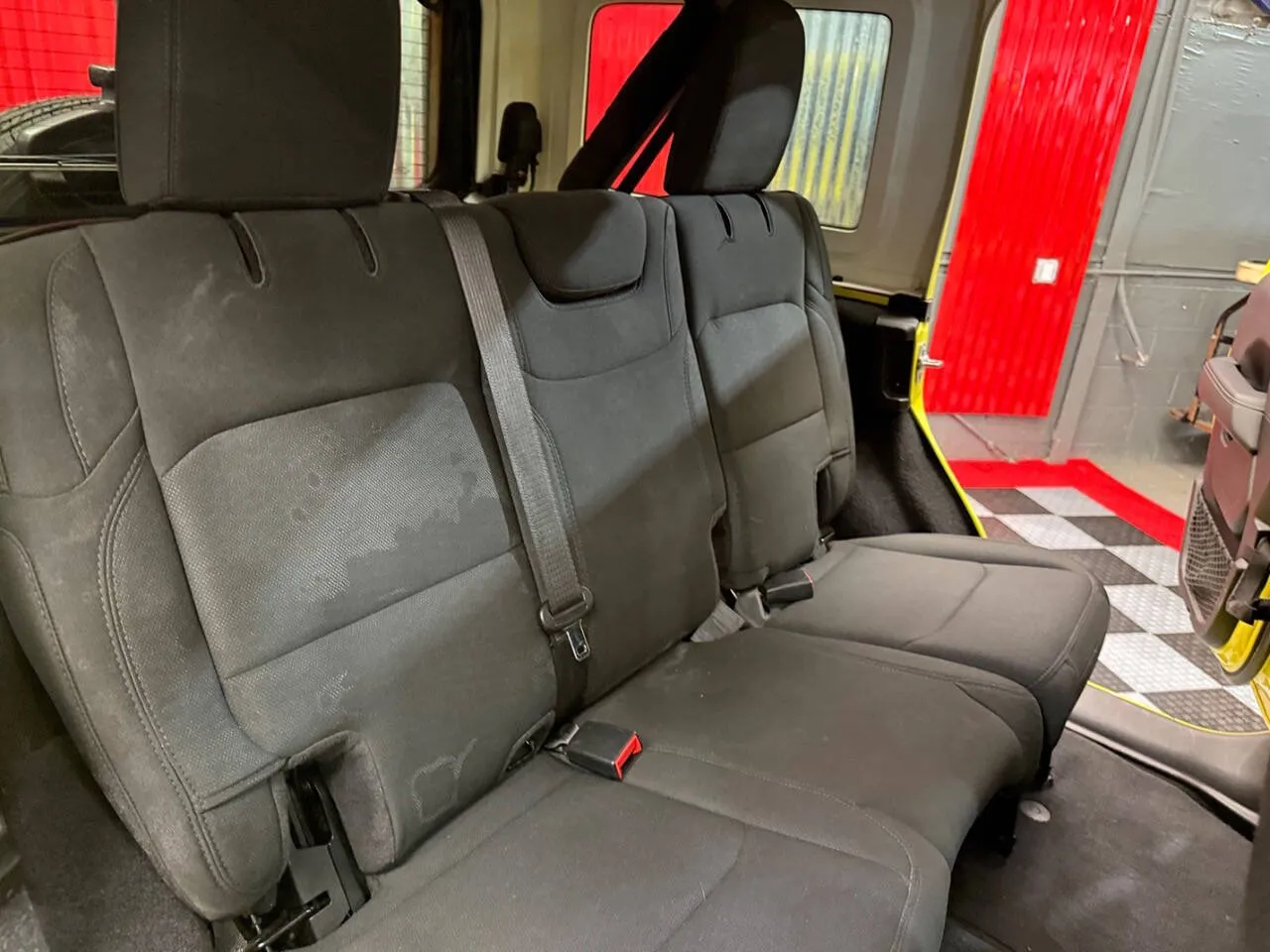 2023 Jeep Wrangler 4-Door Sahara - Photo 28