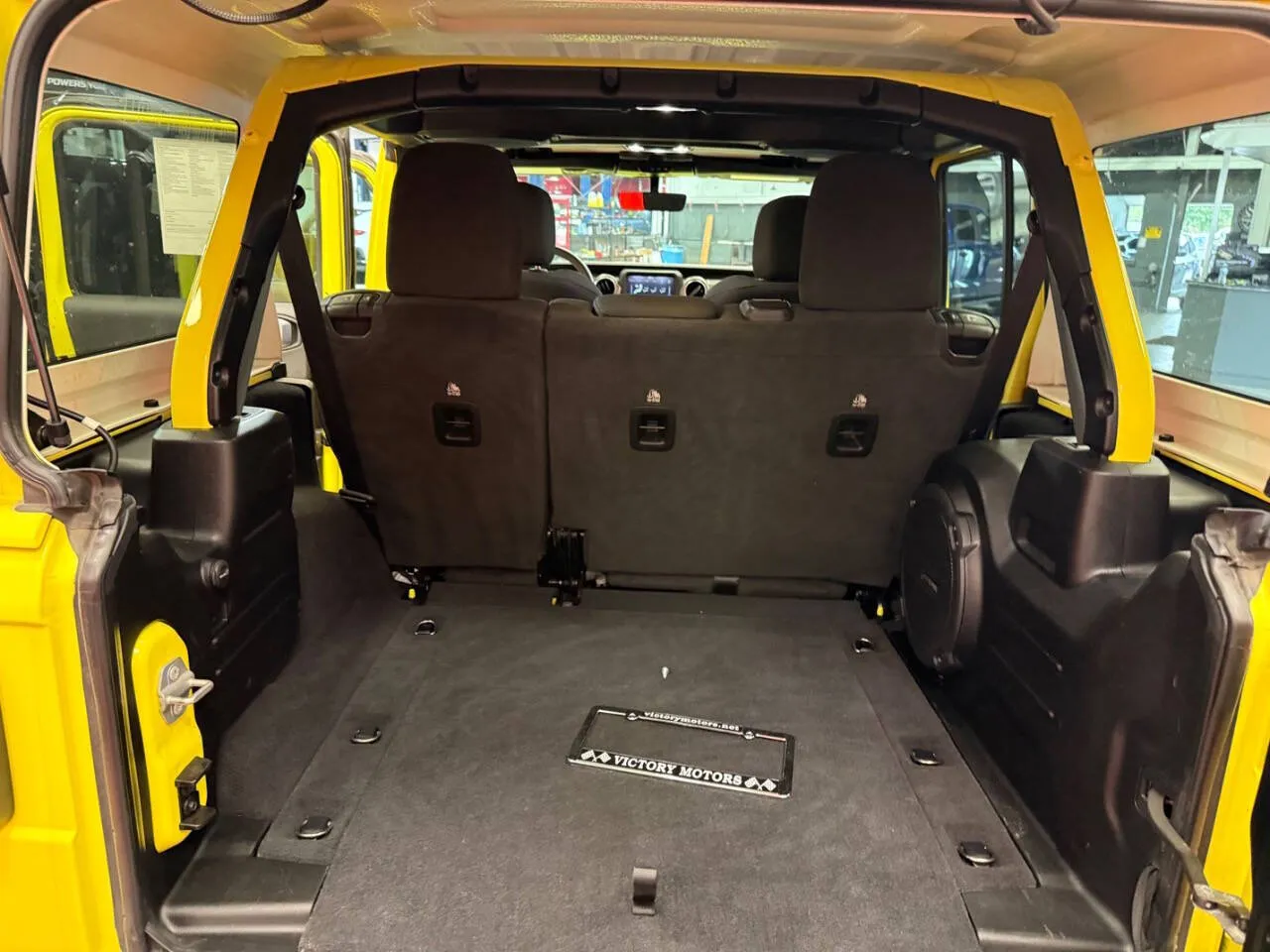 2023 Jeep Wrangler 4-Door Sahara - Photo 25