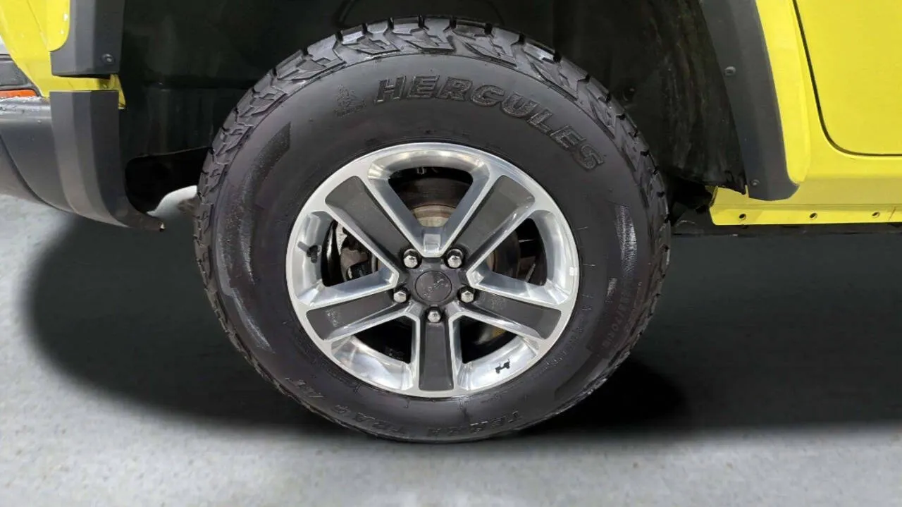 2023 Jeep Wrangler 4-Door Sahara - Photo 16