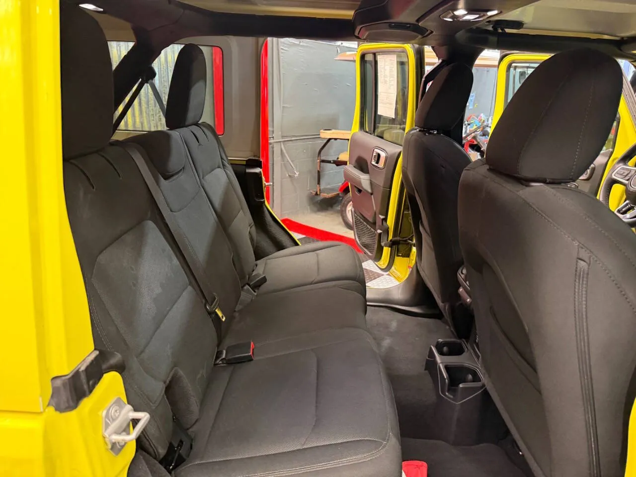 2023 Jeep Wrangler 4-Door Sahara - Photo 27