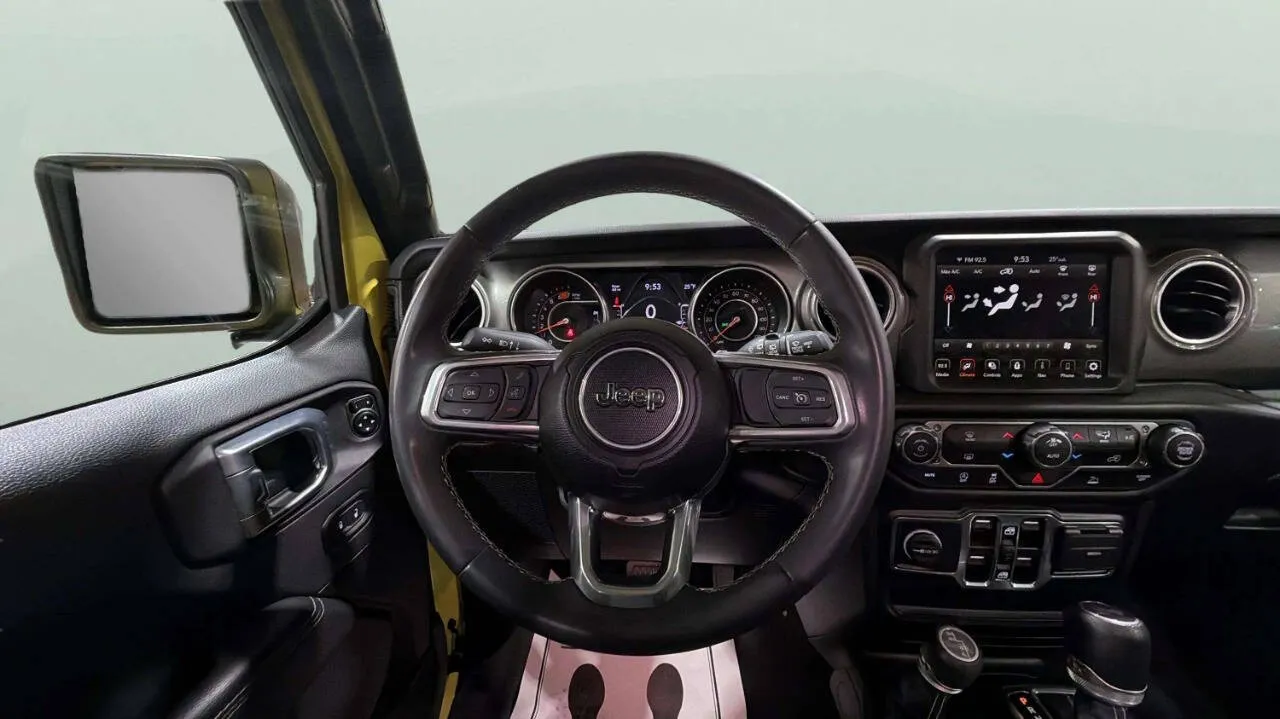2023 Jeep Wrangler 4-Door Sahara - Photo 25