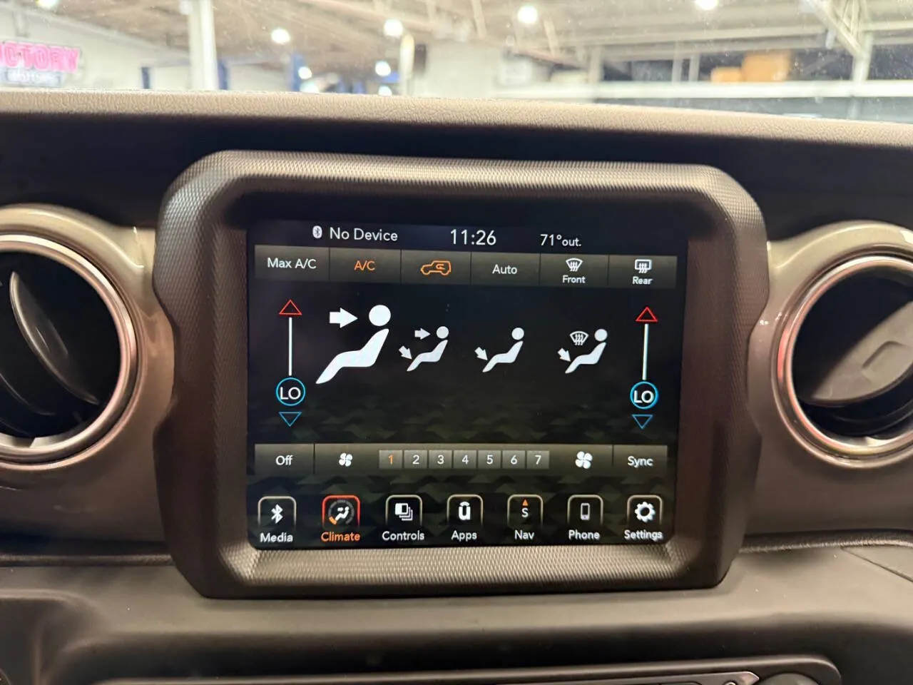 2023 Jeep Wrangler 4-Door Sahara - Photo 18
