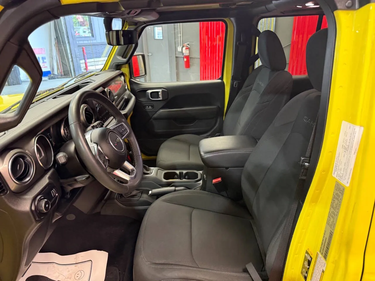 2023 Jeep Wrangler 4-Door Sahara - Photo 13
