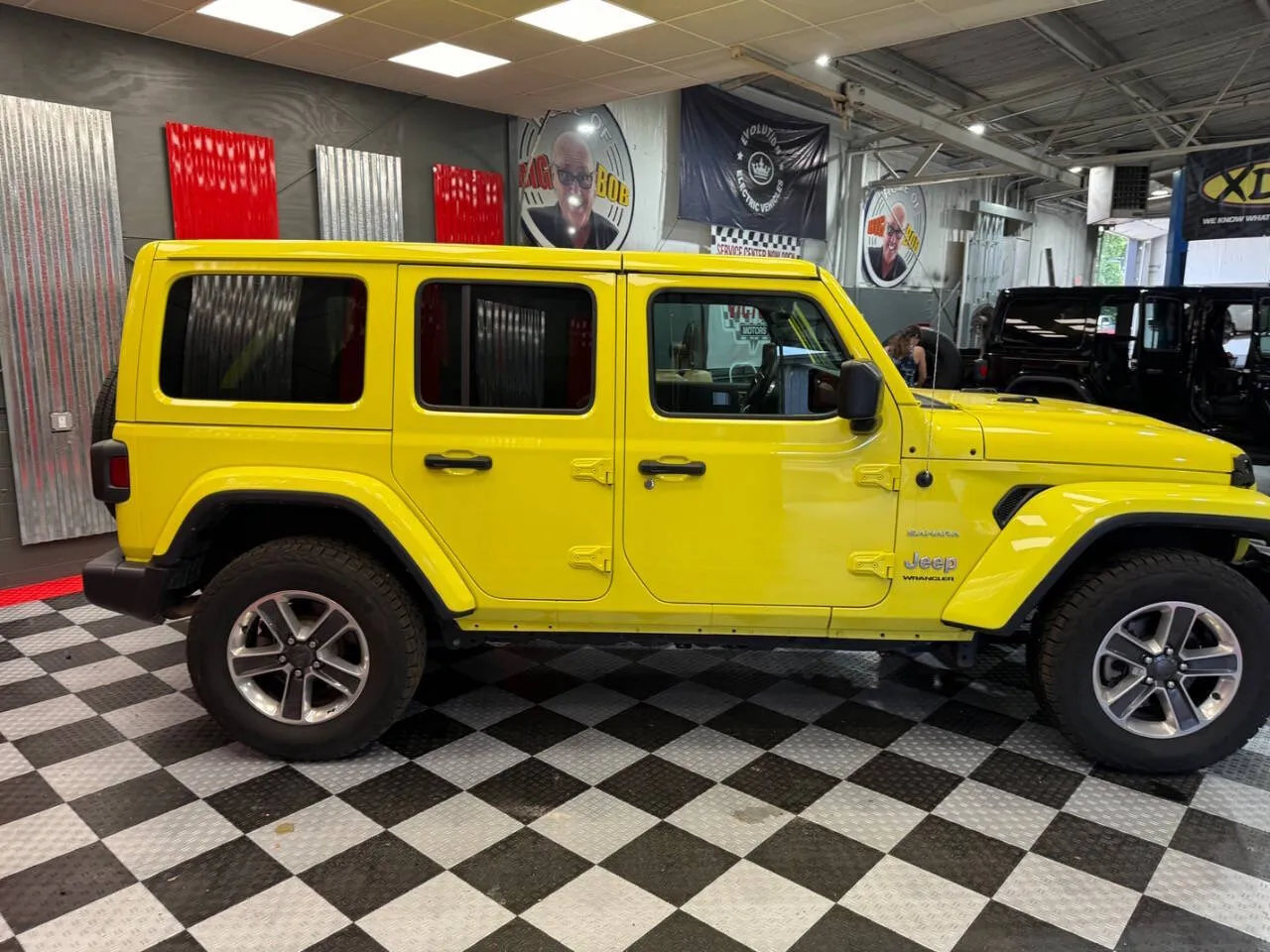 2023 Jeep Wrangler 4-Door Sahara - Photo 11