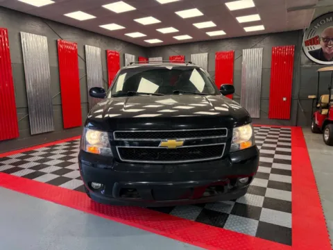 Photos of 2013 Chevrolet Avalanche LS Black Diamond 4x4 4dr Crew Cab Pickup for sale in Lake Orion, MI at Victory Motors Lake Orion