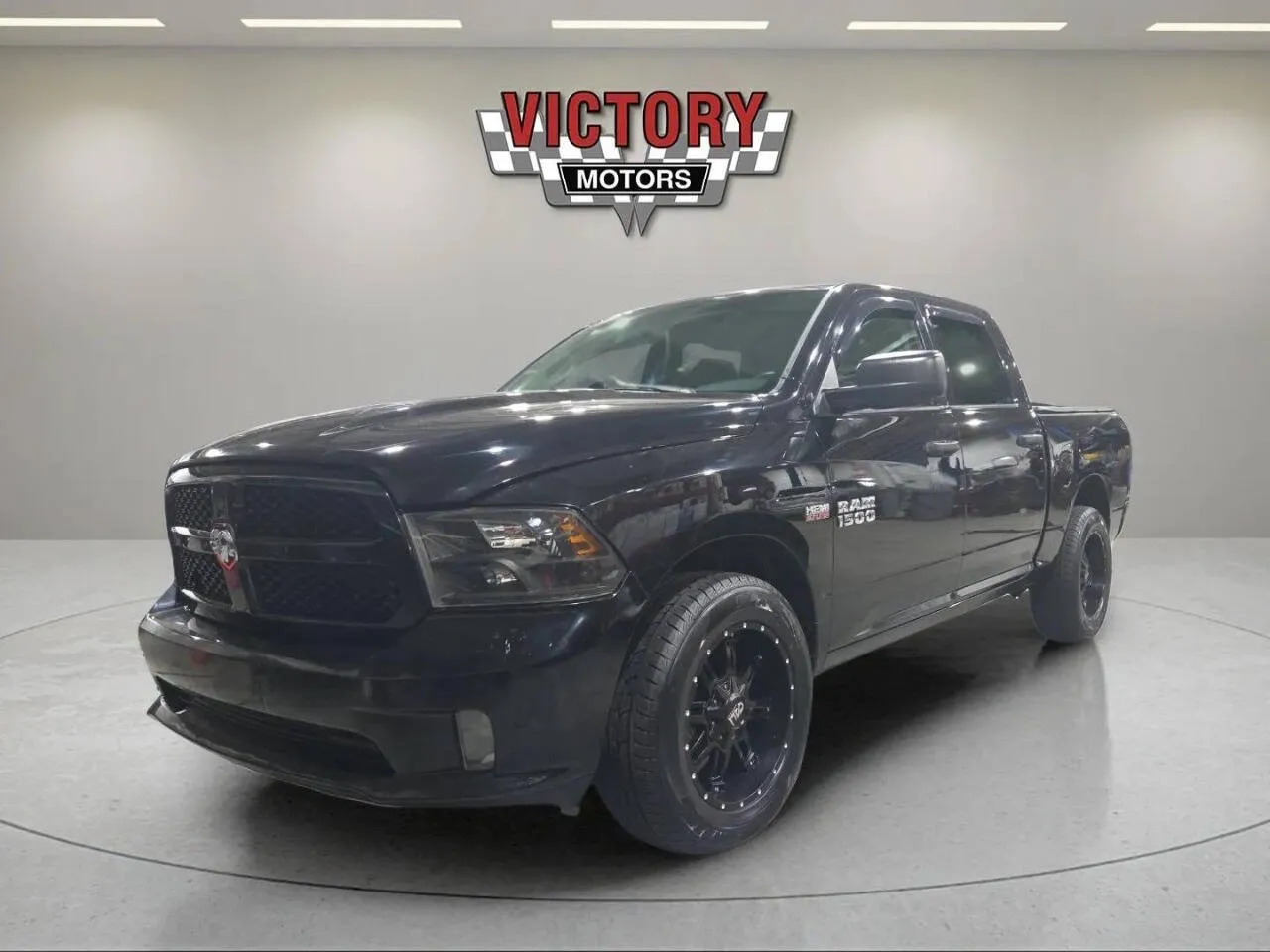 Black 2014 RAM 1500 Tradesman 4x4 4dr Crew Cab 5.5 ft. SB Pickup for sale in Lake Orion, MI