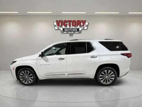 Photos of 2022 Chevrolet Traverse Premier 4x4 4dr SUV for sale in Lake Orion, MI at Victory Motors Lake Orion