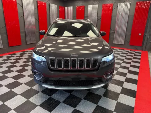 Photos of 2019 Jeep Cherokee Limited 4x4 4dr SUV for sale in Lake Orion, MI at Victory Motors Lake Orion